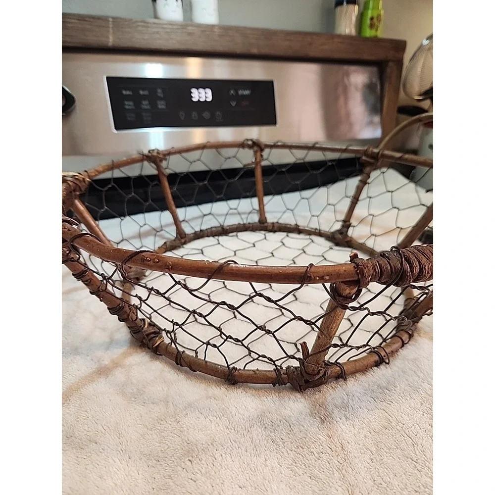 Rustic Round‎ Chicken Wire Twig Branch Wood Basket